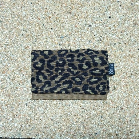 Guadalupe card holder & coin purse. Taupe leopard, measures 12x8.5 cm.