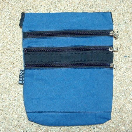 Riñonera BLUE bolsillos hecha en Barcelona.