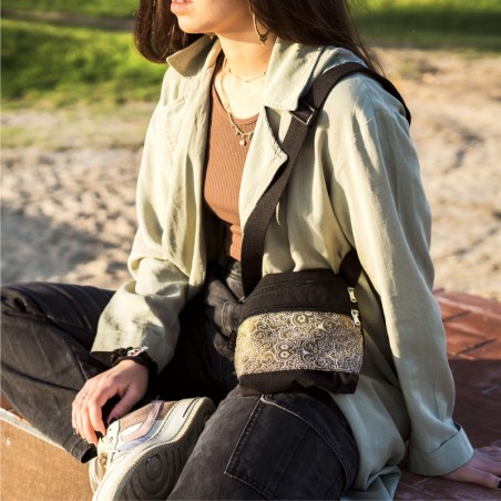 Ronyonera Kauai negra Mandala or 2 butxaques.